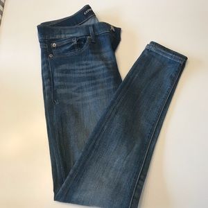 Express jeans.
